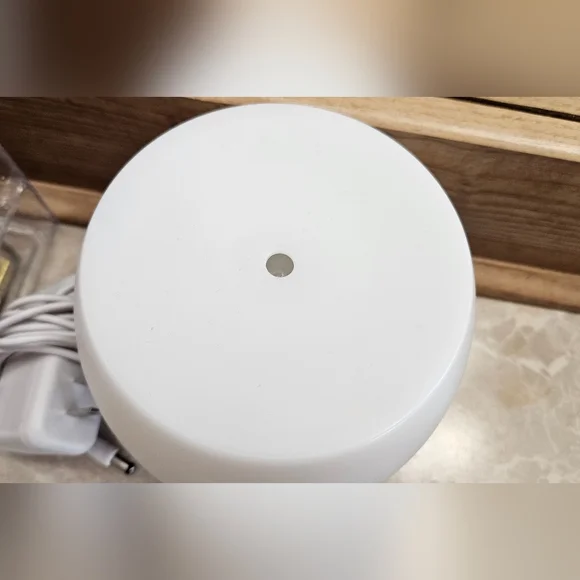 doTERRA Petal Essential Oil Diffuser - Picture 3 of 5